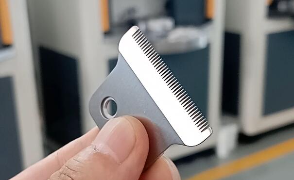 你嘗試過用磨粒流給電推剪刀頭拋光嗎？效率高了幾百倍！