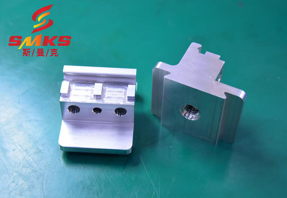 鋁合金<a href='http://m.yyjdwx.com' target='_blank'><u>交叉孔去毛刺</u></a>最新工藝